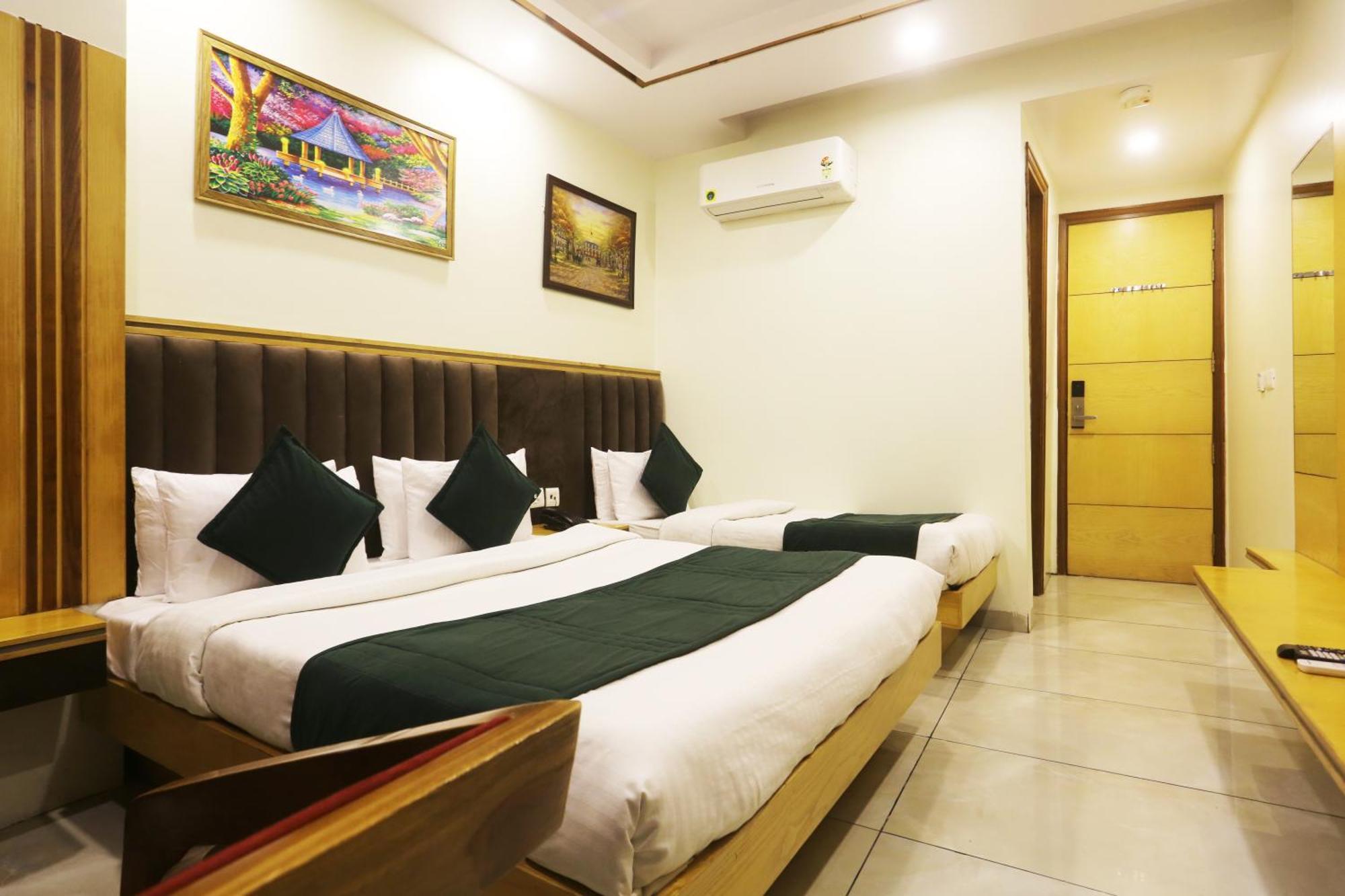 Hotel Aman Imperial Just A Minute Away From New Delhi Railway Station And Connaught Place Nova Deli Exterior foto